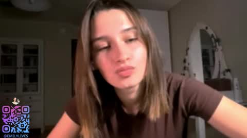 Emily online show from November 15, 3:52 pm