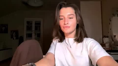 Emily online show from November 25, 3:01 pm