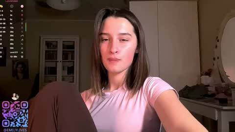 Emily online show from December 5, 2:14 pm