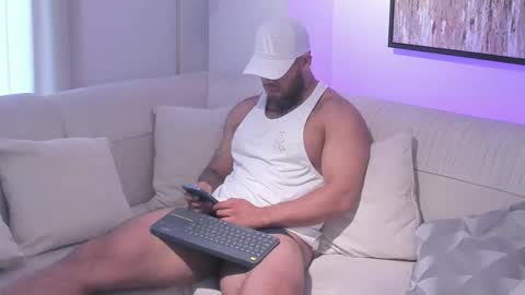 Snapshot of michael_salens chatting on February 13, 2:20 pm Michael Salens independent model online show from February 13, 2:20 pm