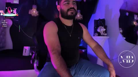 Snapshot of michaelbear_ chatting on October 27, 1:48 pm Michael online show from October 27, 1:48 pm