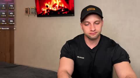 michaelbradley_for_u online show from May 14, 7:53 pm