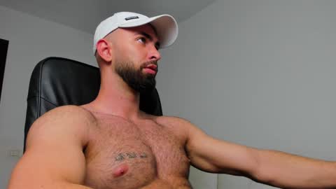 MichaelEvansx online show from December 11, 3:15 pm