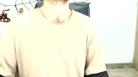 Michael  Contenido explcito online show from October 12, 1:04 am