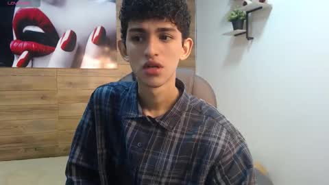 Snapshot of michaelkoiv chatting on January 7, 12:40 pm michaelkoiv online show from January 7, 12:40 pm