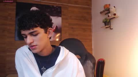 Snapshot of michaelkoiv chatting on January 18, 12:31 pm michaelkoiv online show from January 18, 12:31 pm