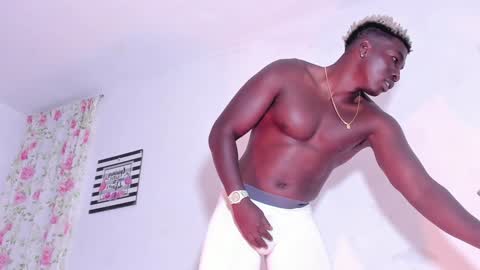 Snapshot of michaell_james chatting on December 17, 12:34 am Michaell online show from December 17, 12:34 am