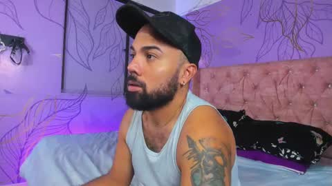 Michaell online show from February 22, 1:22 am