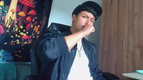 Snapshot of michaelstones chatting on February 3, 6:39 pm michaelstones online show from February 3, 6:39 pm