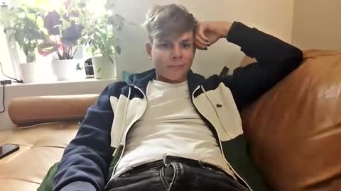 michaeltwinkboy online show from March 27, 7:57 pm