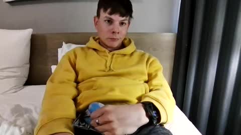 michaeltwinkboy online show from May 16, 6:07 pm