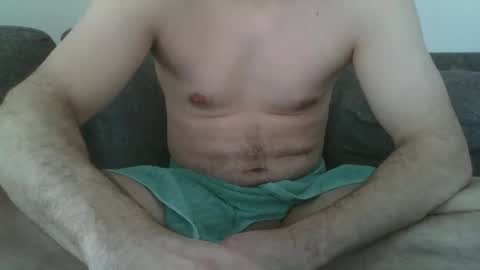 Snapshot of michas909 chatting on March 15, 9:48 am michas909 online show from March 15, 9:48 am