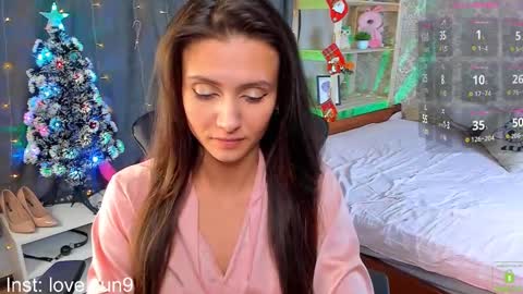 Snapshot of michel_momsen chatting on December 30, 3:46 pm Michel online show from December 30, 3:46 pm