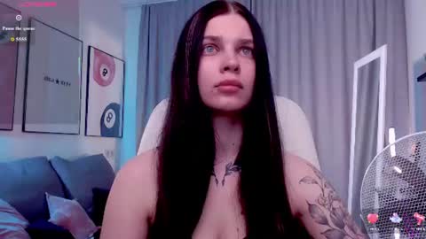 Snapshot of michela_fruet chatting on June 26, 1:10 am Kate online show from June 26, 1:10 am