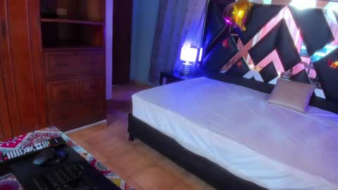 Michell  online show from April 1, 6:49 pm