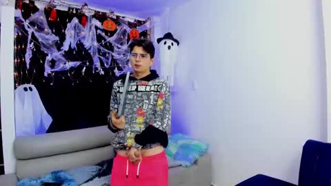 Snapshot of michelle_2109 chatting on October 26, 5:02 am LILY AND MICHAEL online show from October 26, 5:02 am