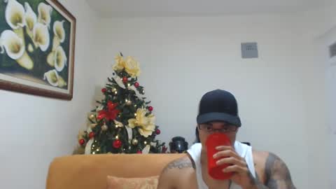 michelle_allen0104 online show from December 3, 8:27 am