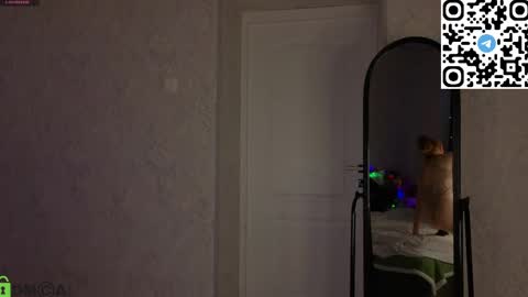 michelle_blond online show from May 13, 1:47 am