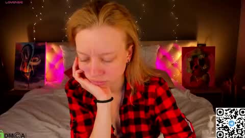 michelle_blond online show from May 19, 1:56 am