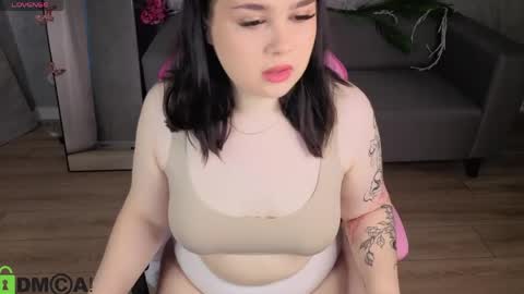 Michelle online show from June 9, 1:17 am