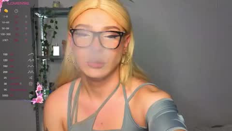 michelle_jacksonn online show from September 16, 5:36 pm