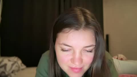 Snapshot of michelle_mir chatting on February 1, 7:23 pm Michelle online show from February 1, 7:23 pm