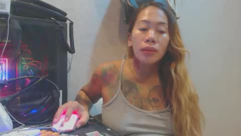 Snapshot of michelle_ux chatting on October 28, 1:14 pm michelle_ux online show from October 28, 1:14 pm