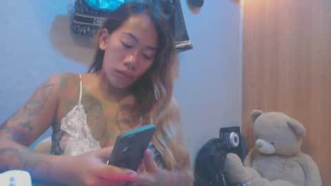 Snapshot of michelle_ux chatting on November 26, 12:55 am michelle_ux online show from November 26, 12:55 am