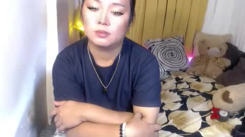 Michelle online show from April 28, 8:19 am
