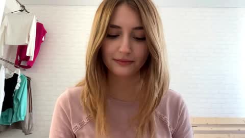 Jenny online show from May 13, 1:08 pm