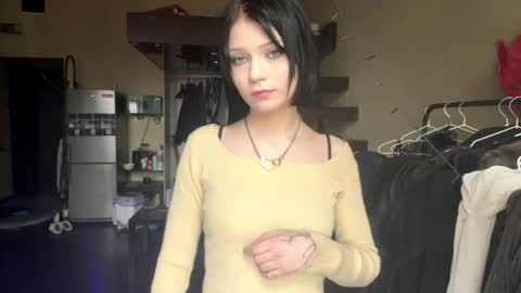 Tina online show from April 3, 9:18 am