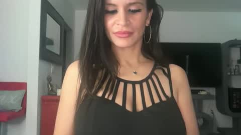 Snapshot of micielo87 chatting on May 7, 1:55 am Skye online show from May 7, 1:55 am