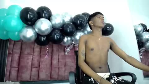 Snapshot of mick_storm chatting on March 19, 7:18 pm Mick storm online show from March 19, 7:18 pm