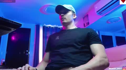 Mickey online show from November 8, 1:39 am