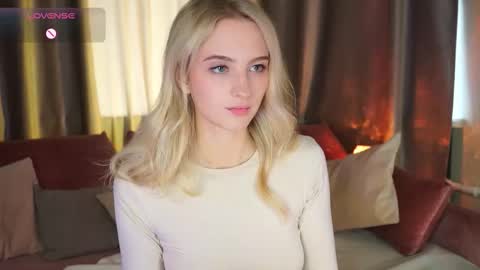 mickeydior online show from September 13, 11:21 am