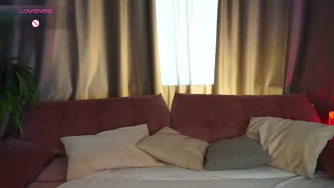 mickeydior online show from September 14, 11:20 am