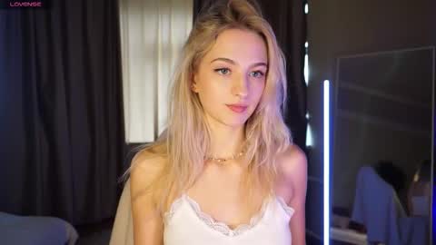 mickeydior online show from September 24, 12:19 pm