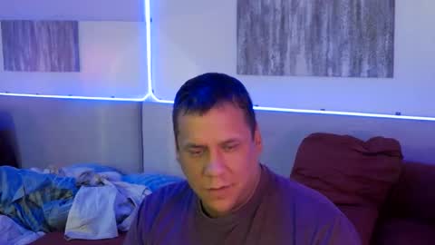 Snapshot of mickeyshyne69 chatting on January 11, 10:19 am Mickey online show from January 11, 10:19 am