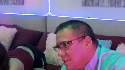 Snapshot of mickeyshyne69 chatting on January 12, 3:39 am Mickey online show from January 12, 3:39 am