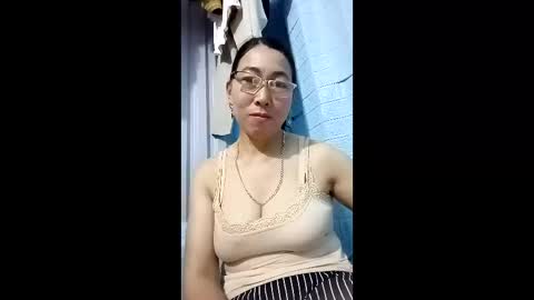Snapshot of mickye00 chatting on April 20, 8:54 pm Miky online show from April 20, 8:54 pm
