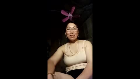 Snapshot of mickye00 chatting on April 28, 1:15 am Miky online show from April 28, 1:15 am