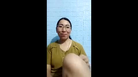Snapshot of mickye00 chatting on May 3, 9:04 am Miky online show from May 3, 9:04 am