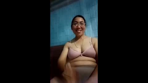 Snapshot of mickye00 chatting on May 11, 2:45 pm Miky online show from May 11, 2:45 pm