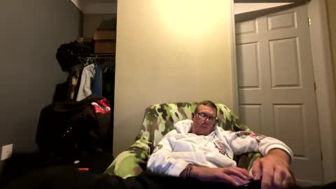 Snapshot of mickymu chatting on February 17, 2:53 am mickymu online show from February 17, 2:53 am