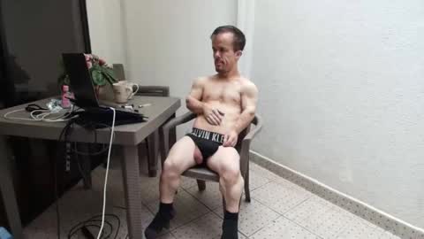 Snapshot of midgettripod1 chatting on April 26, 7:22 pm Aaron online show from April 26, 7:22 pm