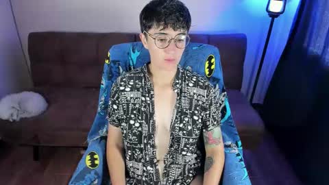 Snapshot of midnight07_ chatting on March 16, 3:27 pm Blue online show from March 16, 3:27 pm