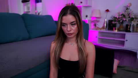 Alice online show from November 5, 7:36 pm