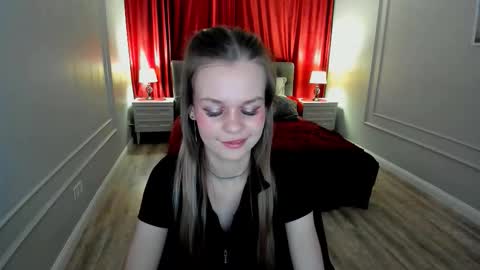 midnighteaura online show from March 18, 8:56 pm