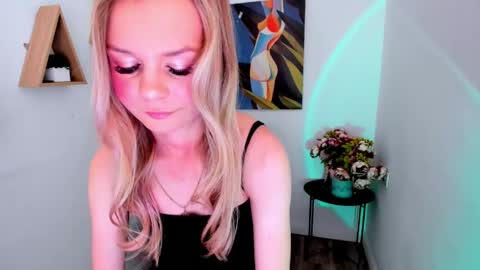 midnighteaura online show from May 7, 3:23 am