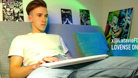 Snapshot of midnighter__ chatting on March 31, 8:31 pm Alexey or just Alex online show from March 31, 8:31 pm